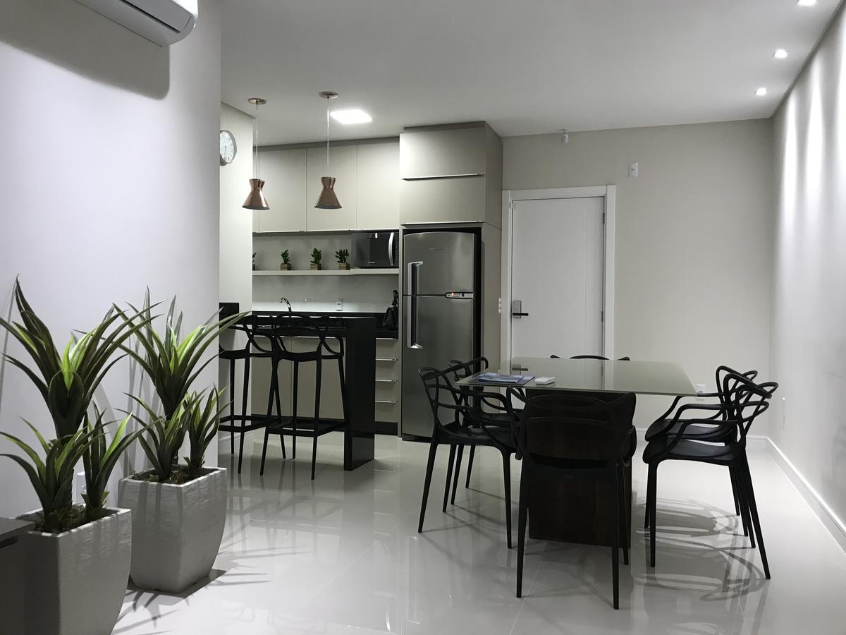 Ansnegocios Lindo Apto Praia Mariscal Casagrande- Ac Apartment บอมบินญัส ภายนอก รูปภาพ